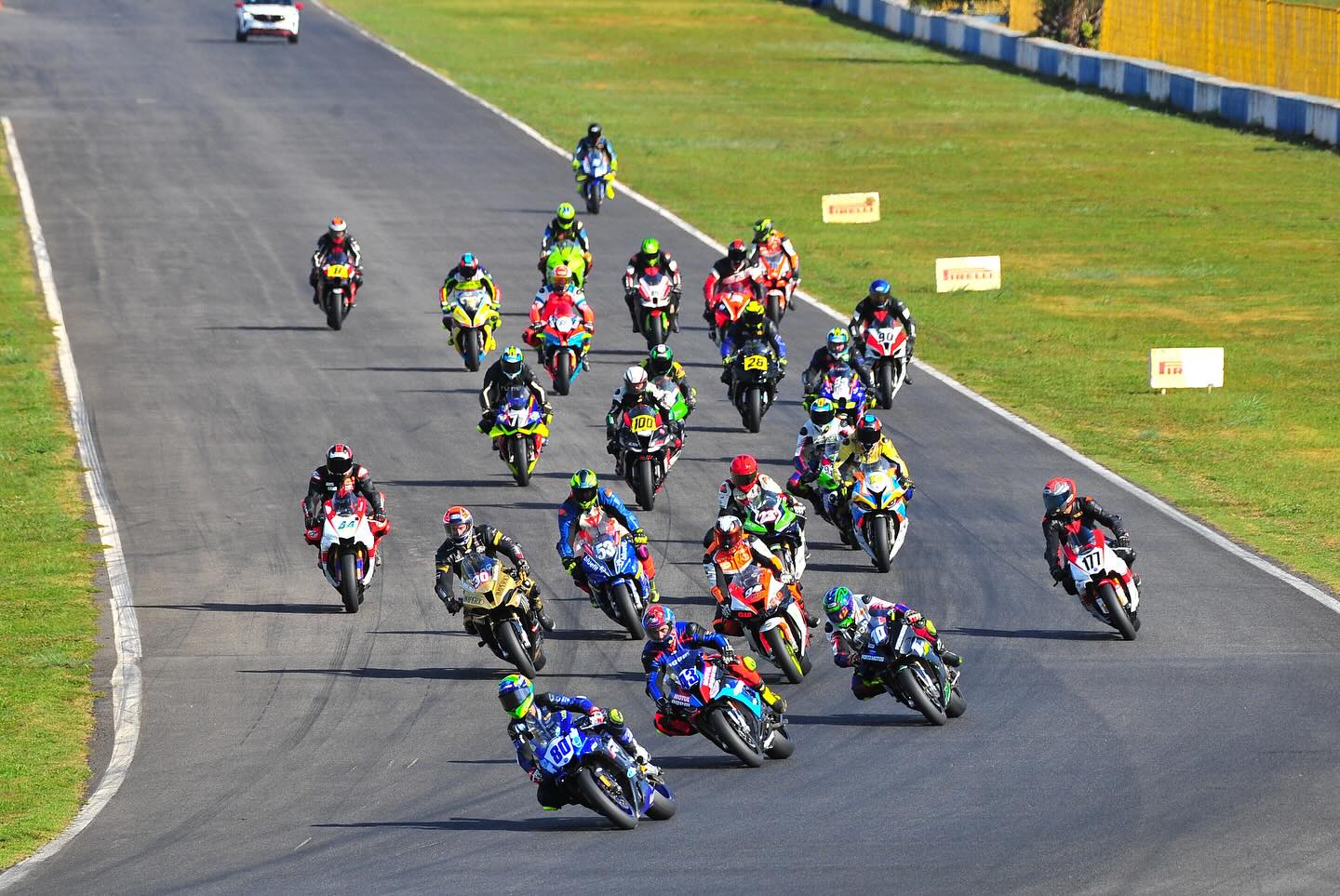 A última etapa do Moto1000GP foi disputada debaixo de um forte calor em Goiânia. Foto: Grelak Comunicação/ Divulgação