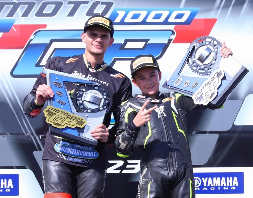 João Fascineli (esq) e Heitor Ourinho, de apenas 11 anos, travaram um duelo de alto nível durante a temporada. Foto: Grelak Comunicação/Divulgação